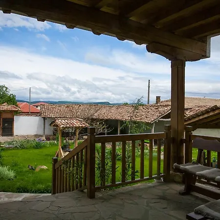 Mutafova Maison d'hôtes Preslav